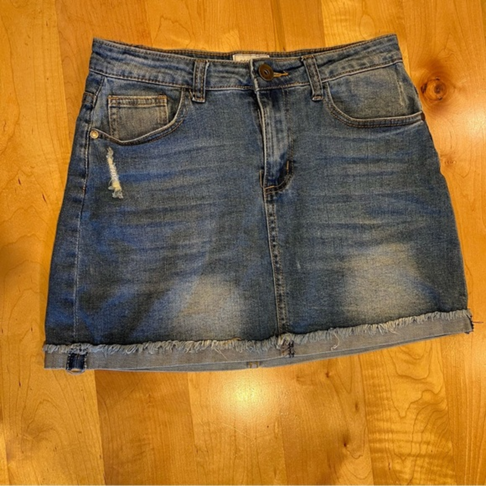 Gogo Jeans Blue‎ Denim Skirt Distressed Junior Size 5